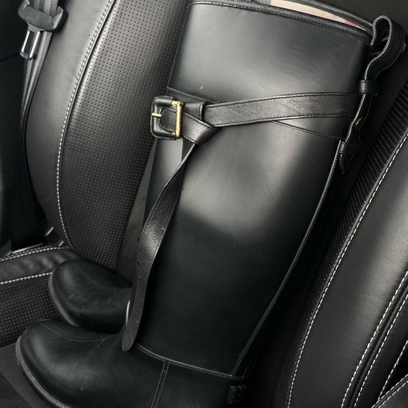 Burberry women’s belted esquestrian buckled detail rain boots 38 - Picture 9 of 9